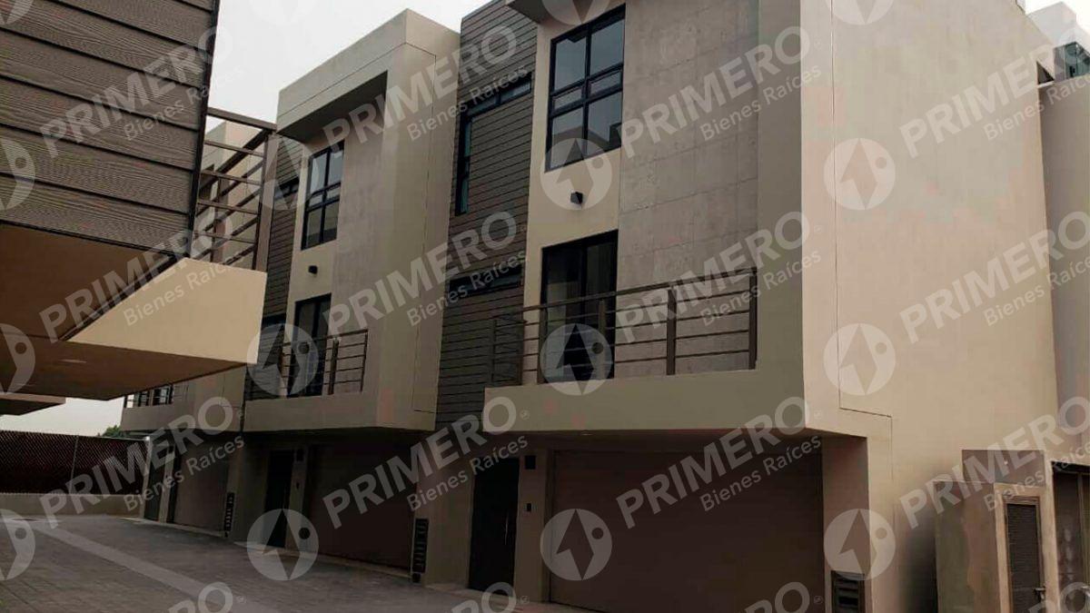 Casas en Renta en Cubillas Sur PMR-1243
