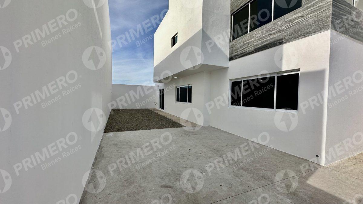 Casas en Venta en Rosamar Rosarito PMR-2480