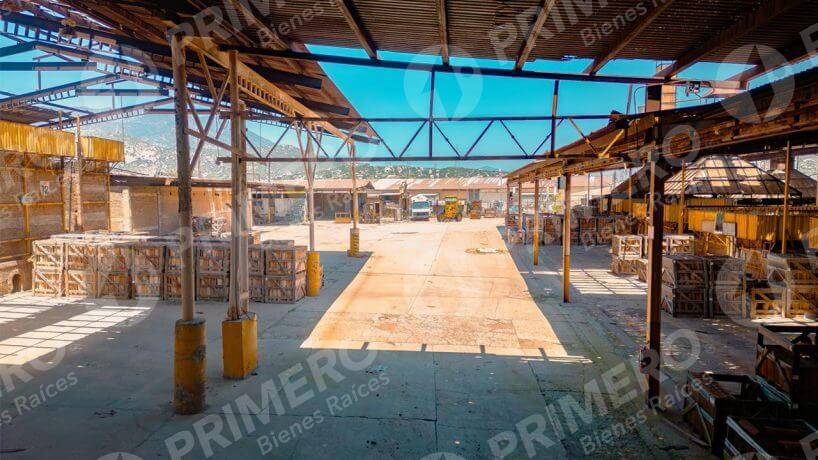 Propiedad Industrial en Tecate PMR-2744
