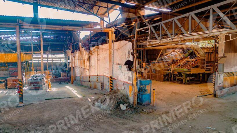 Propiedad Industrial en Tecate PMR-2744
