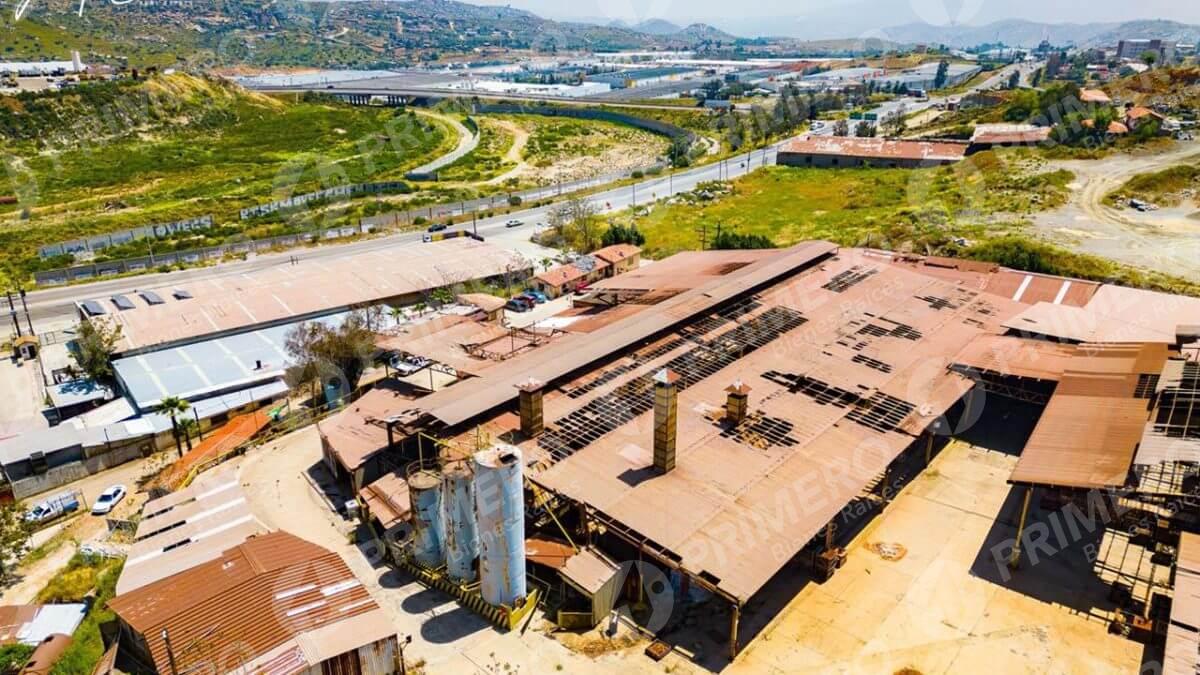 Propiedad Industrial en Tecate PMR-2744
