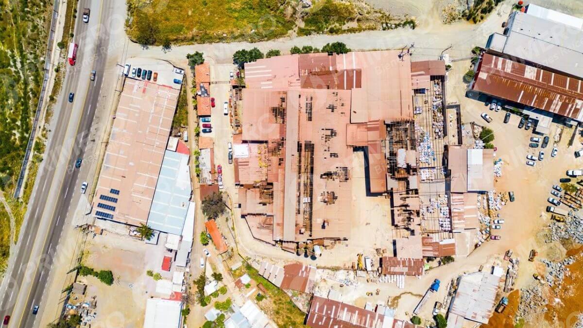 Propiedad Industrial en Tecate PMR-2744