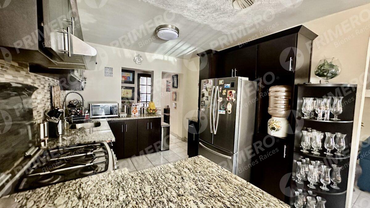 Casa en Venta en Residencial Agua Caliente PMR-2847