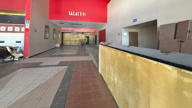 Local en Renta en Plaza Minarete PMR-3074